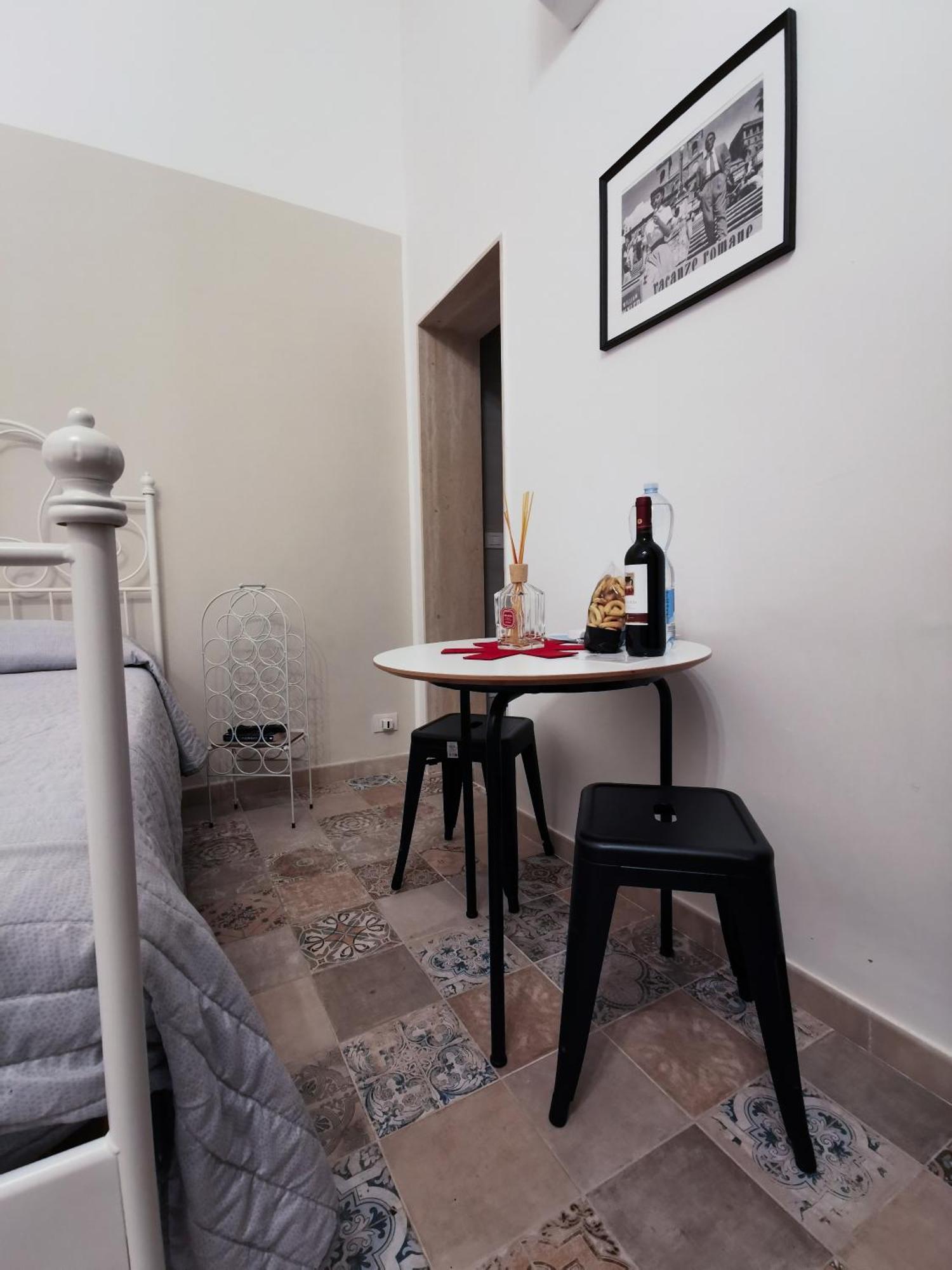 Whiteflower Apartments Bari Habitación foto